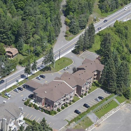 Hotel Le Versailles Saint-Sauveur-des-Monts Exterior foto